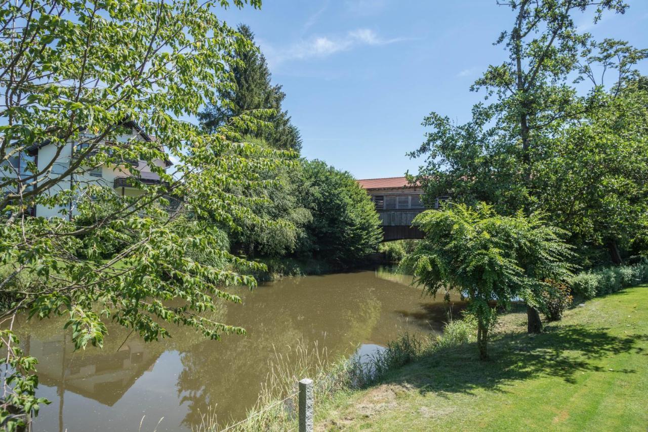 Haus Schussenblick Og Leilighet Eriskirch Eksteriør bilde